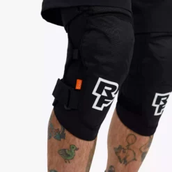 Race Face Ambush Knee - Stealth -Günstiges Vélo Geist Geschäft 821973447582 AMBUSH KNEE STEALTH M D3