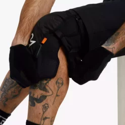 Race Face Ambush Knee - Stealth -Günstiges Vélo Geist Geschäft 821973447582 AMBUSH KNEE STEALTH M D4