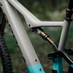 Orbea RISE H10 Mouse Grey-Sky Blue (Matt) -Günstiges Vélo Geist Geschäft Bikecheck Exterior RiseH10 Grey Blue 5