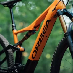Orbea RISE H10 Leo Orange-Black (Gloss) -Günstiges Vélo Geist Geschäft Bikecheck Exterior RiseH10 Orange Black 11